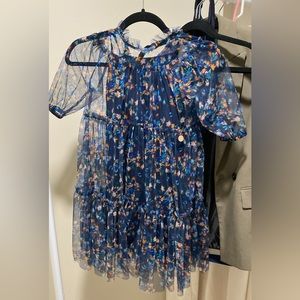 Girls dress